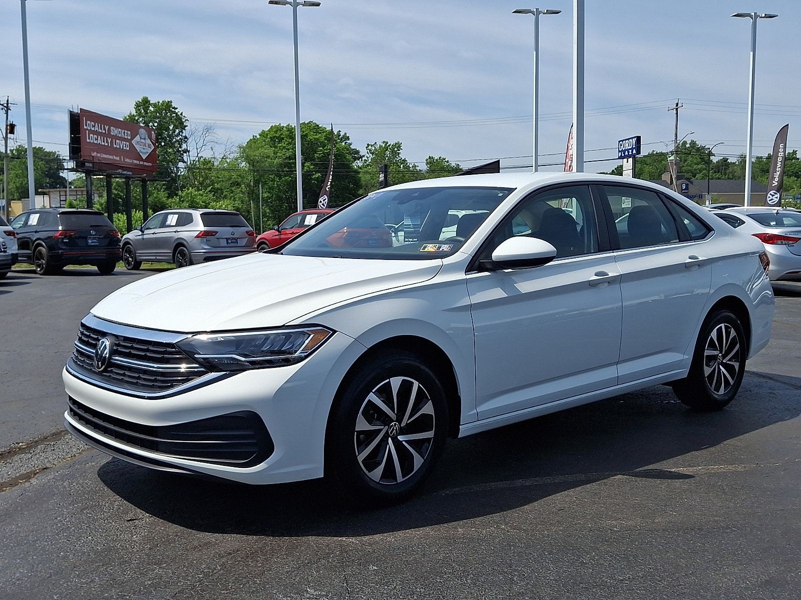 Certified 2024 Volkswagen Jetta S FWD image 3