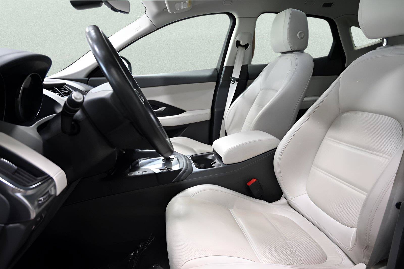 Used 2019 Jaguar E-PACE S AWD/4WD image 12