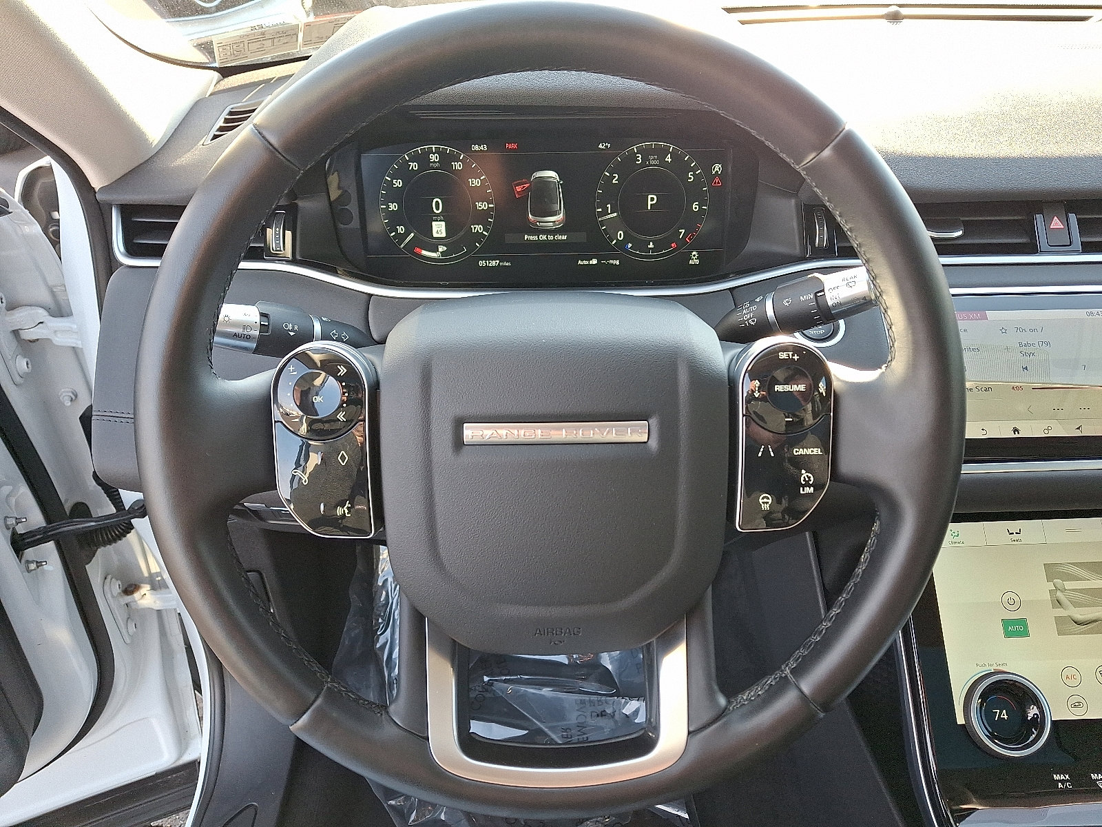 Used 2020 Land Rover Range Rover Evoque SE image 20