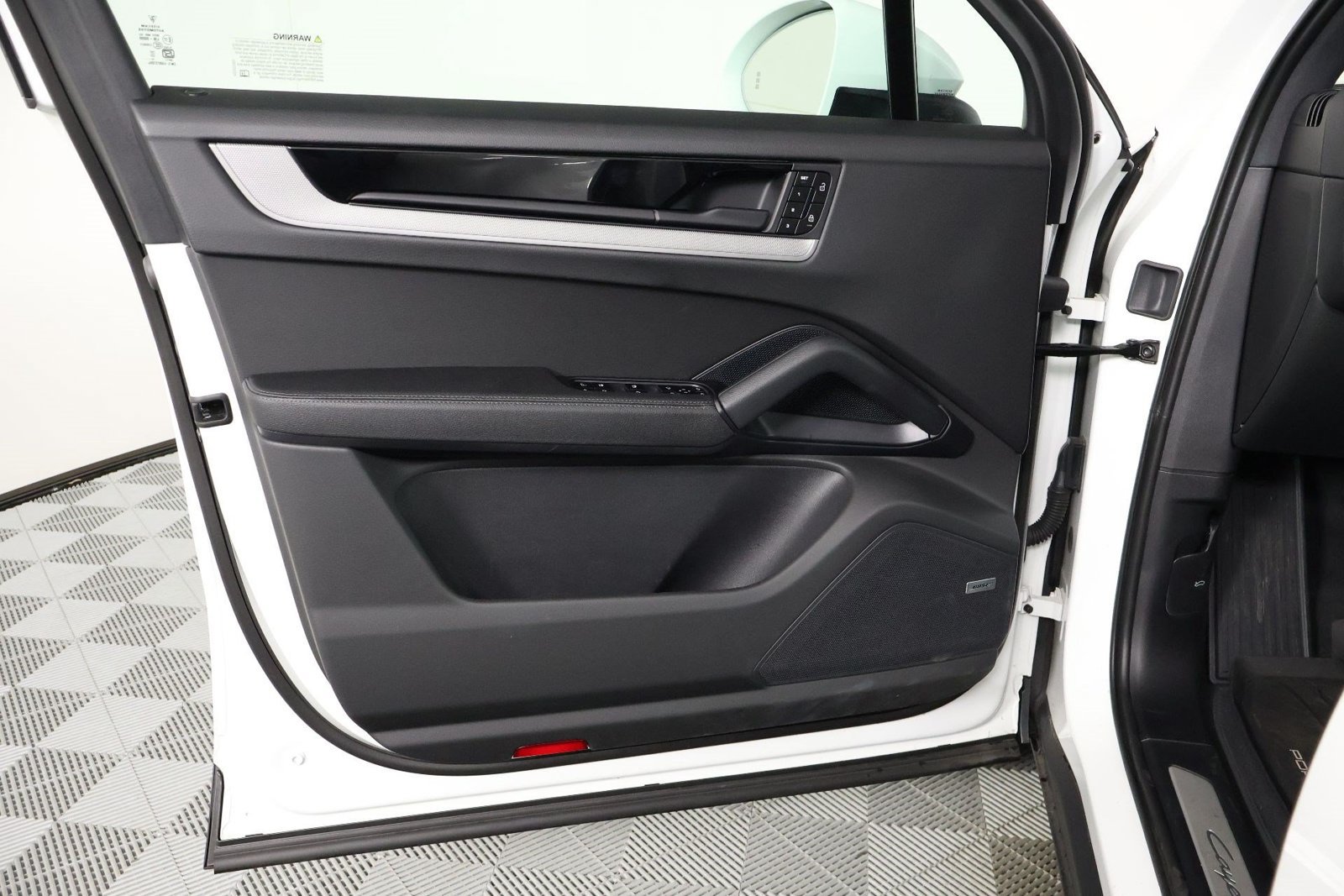 Certified 2026 Porsche Cayenne AWD/4WD image 20