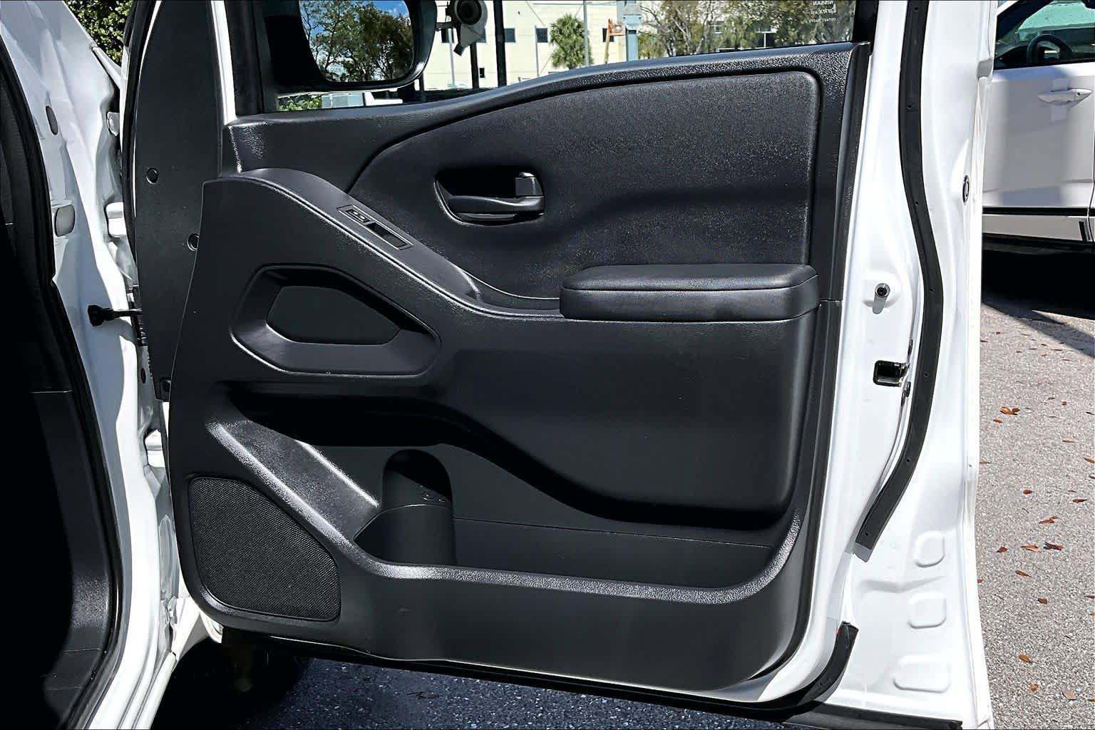 Used 2024 Nissan Frontier S image 27
