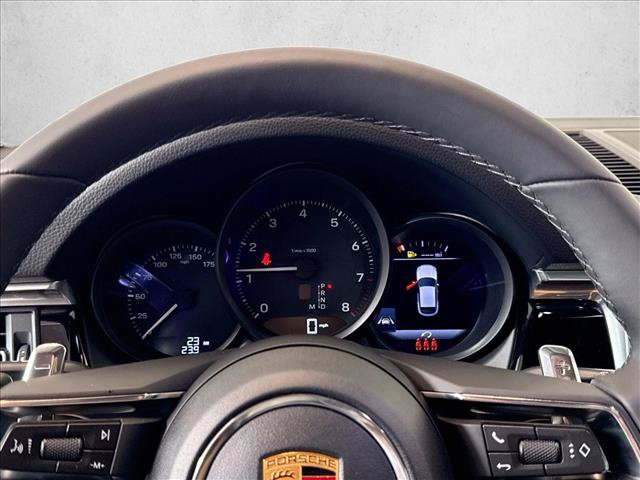 Certified 2026 Porsche Macan AWD/4WD image 15