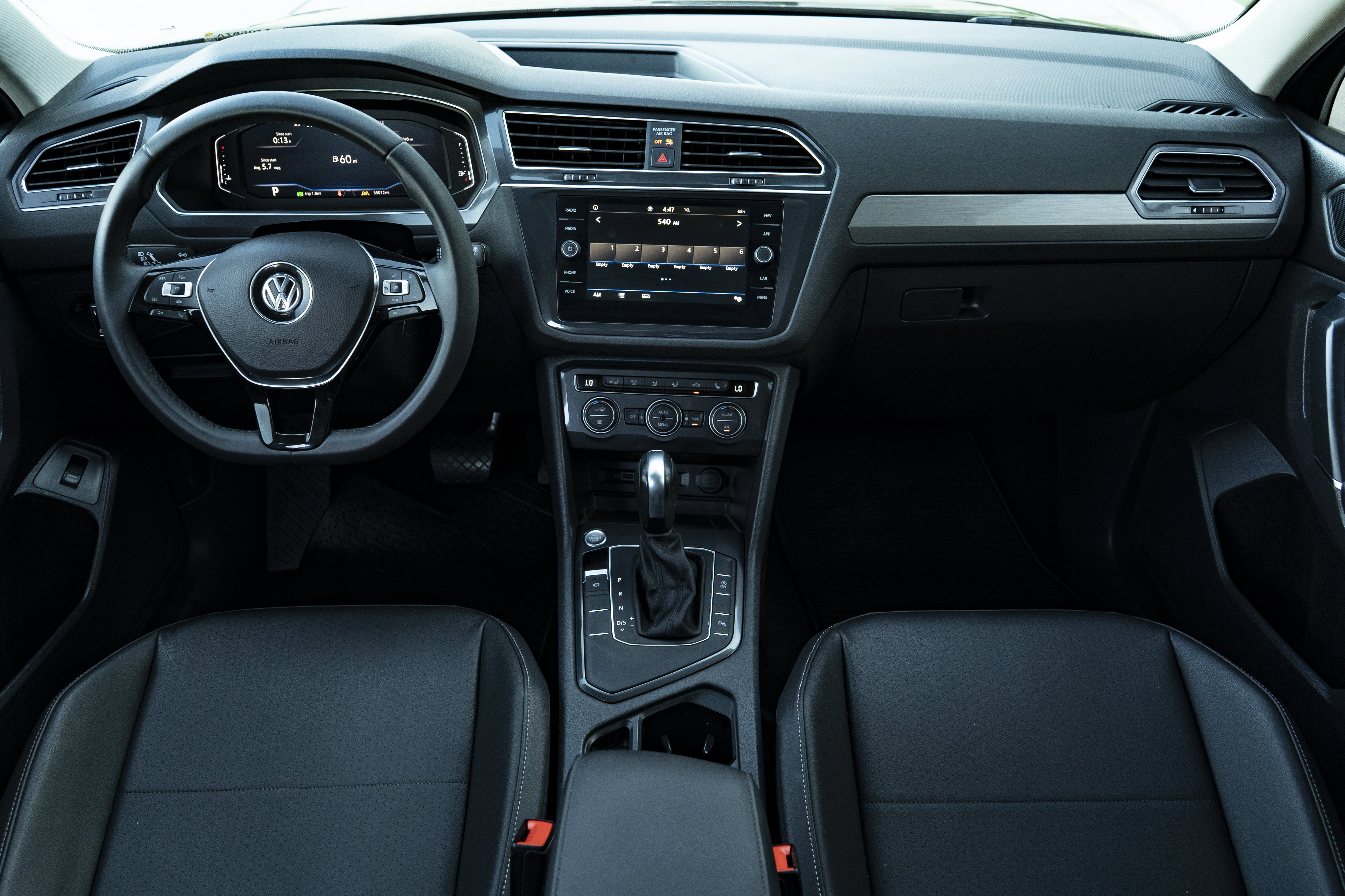 Certified 2020 Volkswagen Tiguan SEL FWD image 25