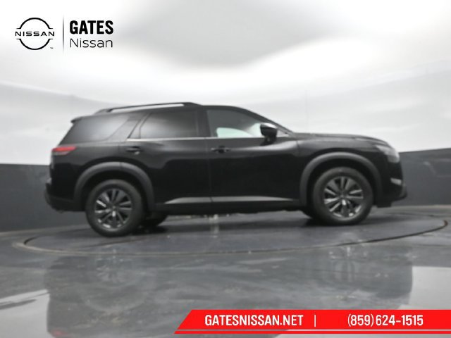 Used 2024 Nissan Pathfinder SV AWD/4WD image 40