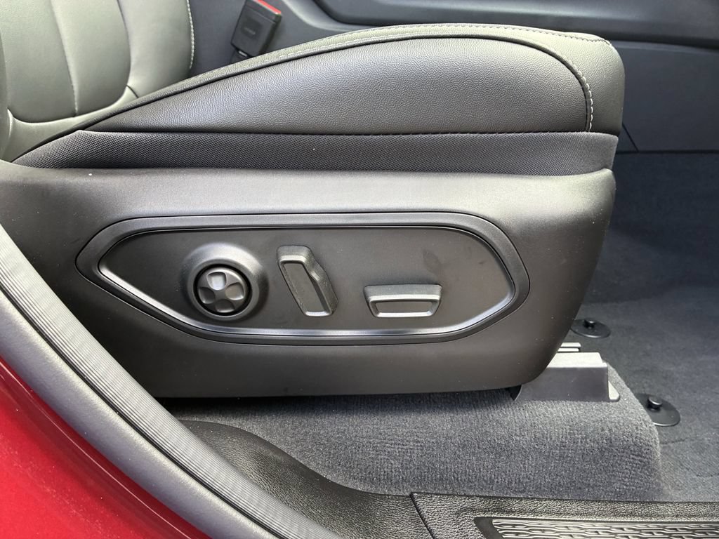 New 2025 Jeep Grand Cherokee Limited AWD/4WD image 38