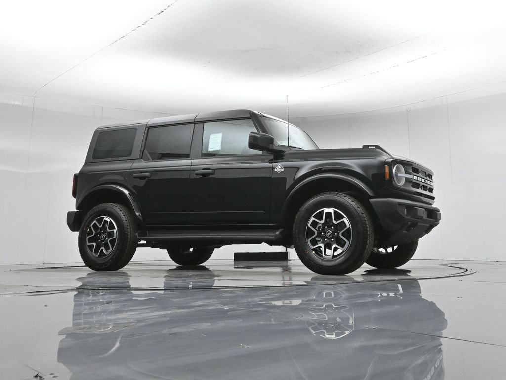 New 2026 Ford Bronco Outer Banks AWD/4WD image 3