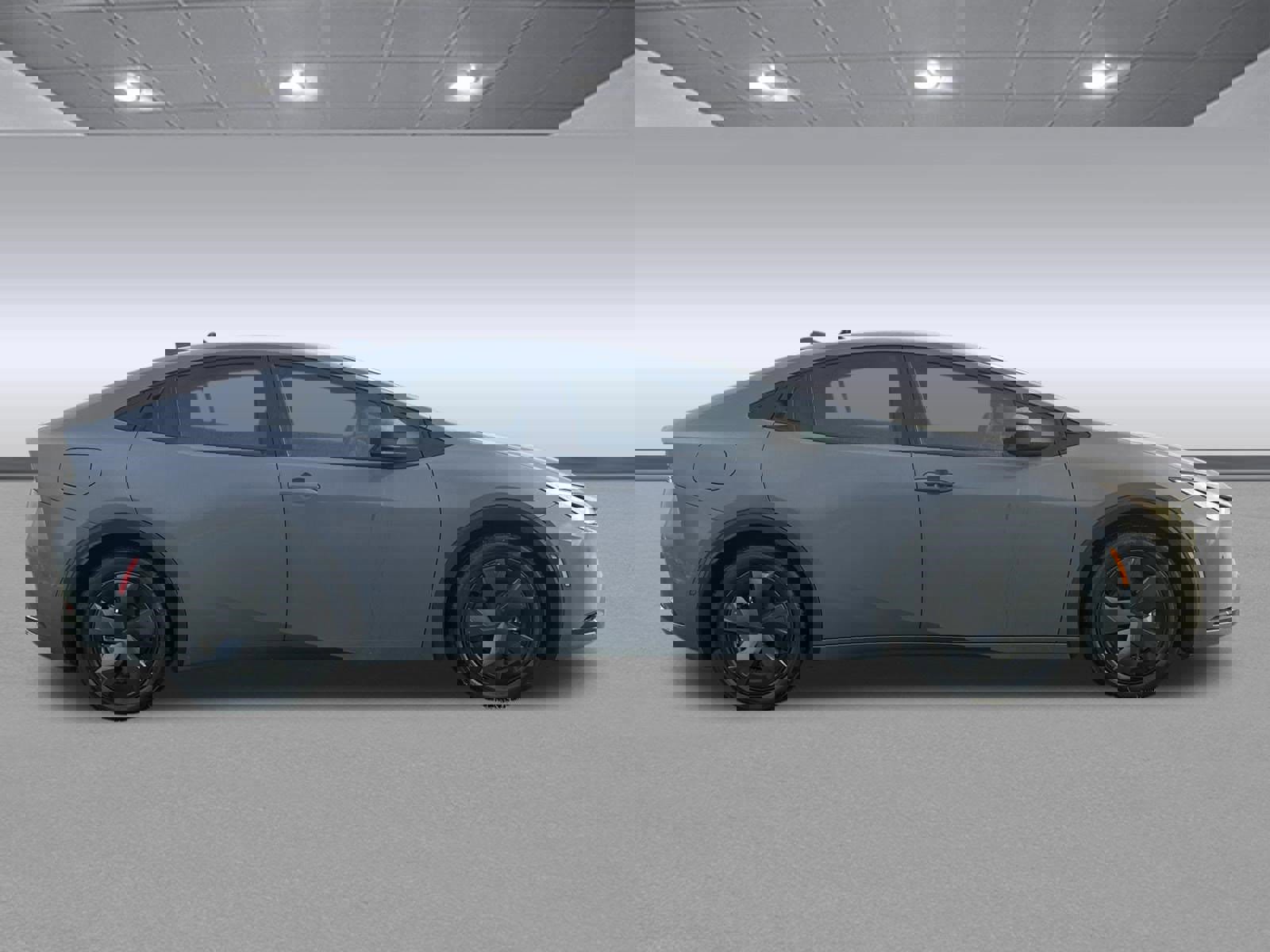 Used 2025 Toyota Prius Plug-In Hybrid image 2