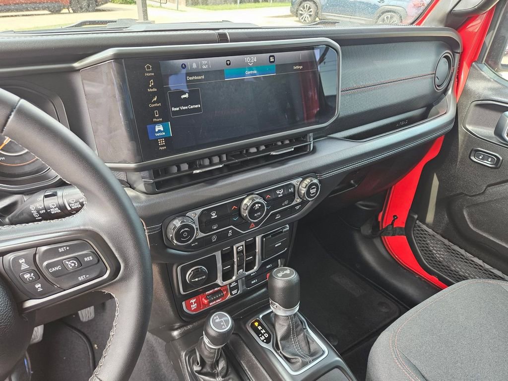 Used 2025 Jeep Wrangler Unlimited Rubicon image 19