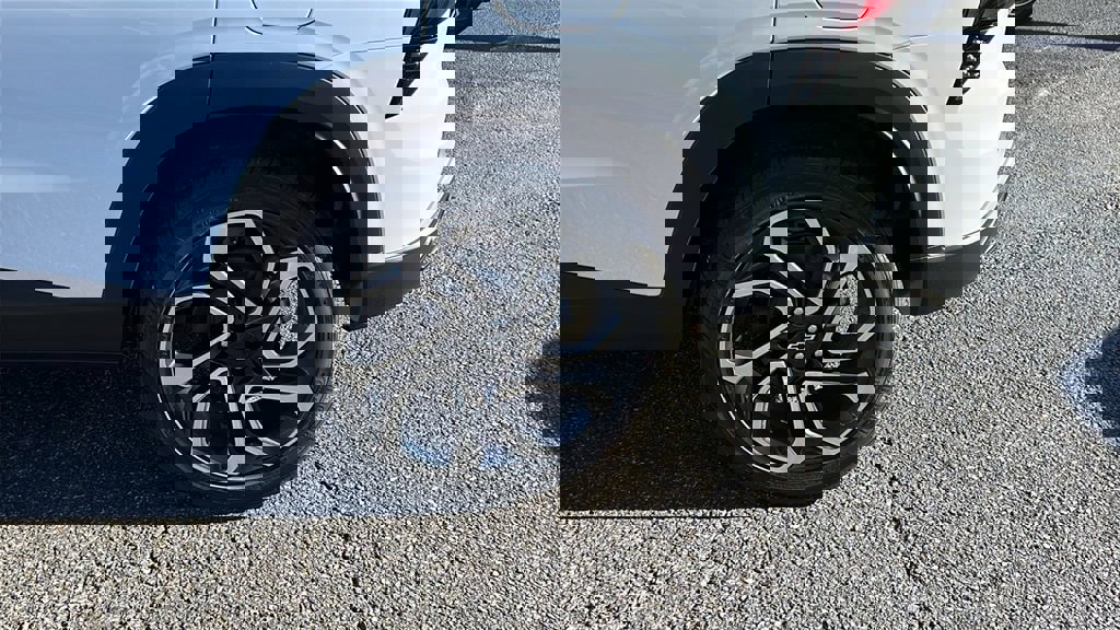 New 2026 Chevrolet Trax RS w/ Sunroof Package image 9