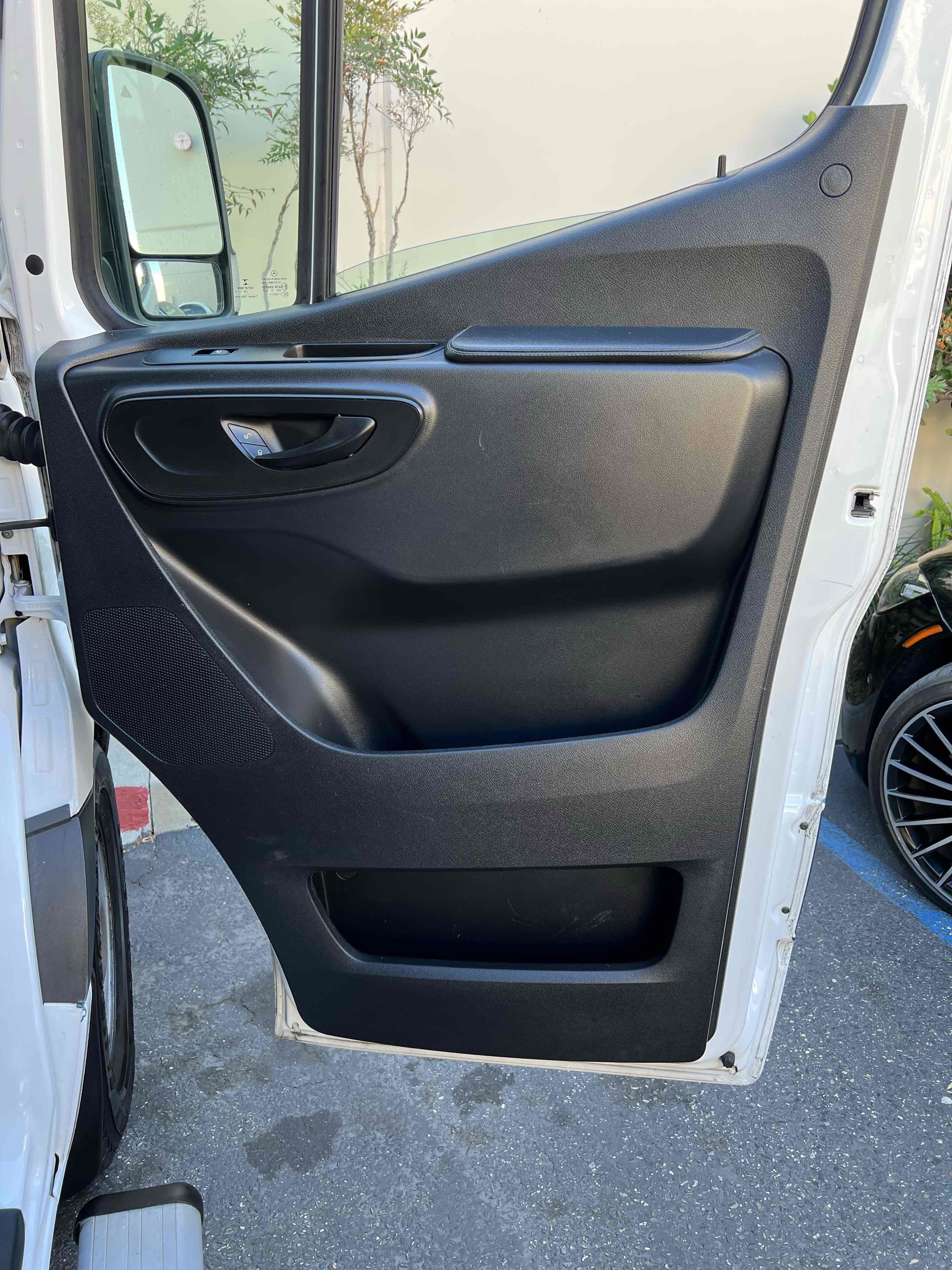 Used 2019 Mercedes-Benz Sprinter 2500 w/ Driver Convenience Package image 79