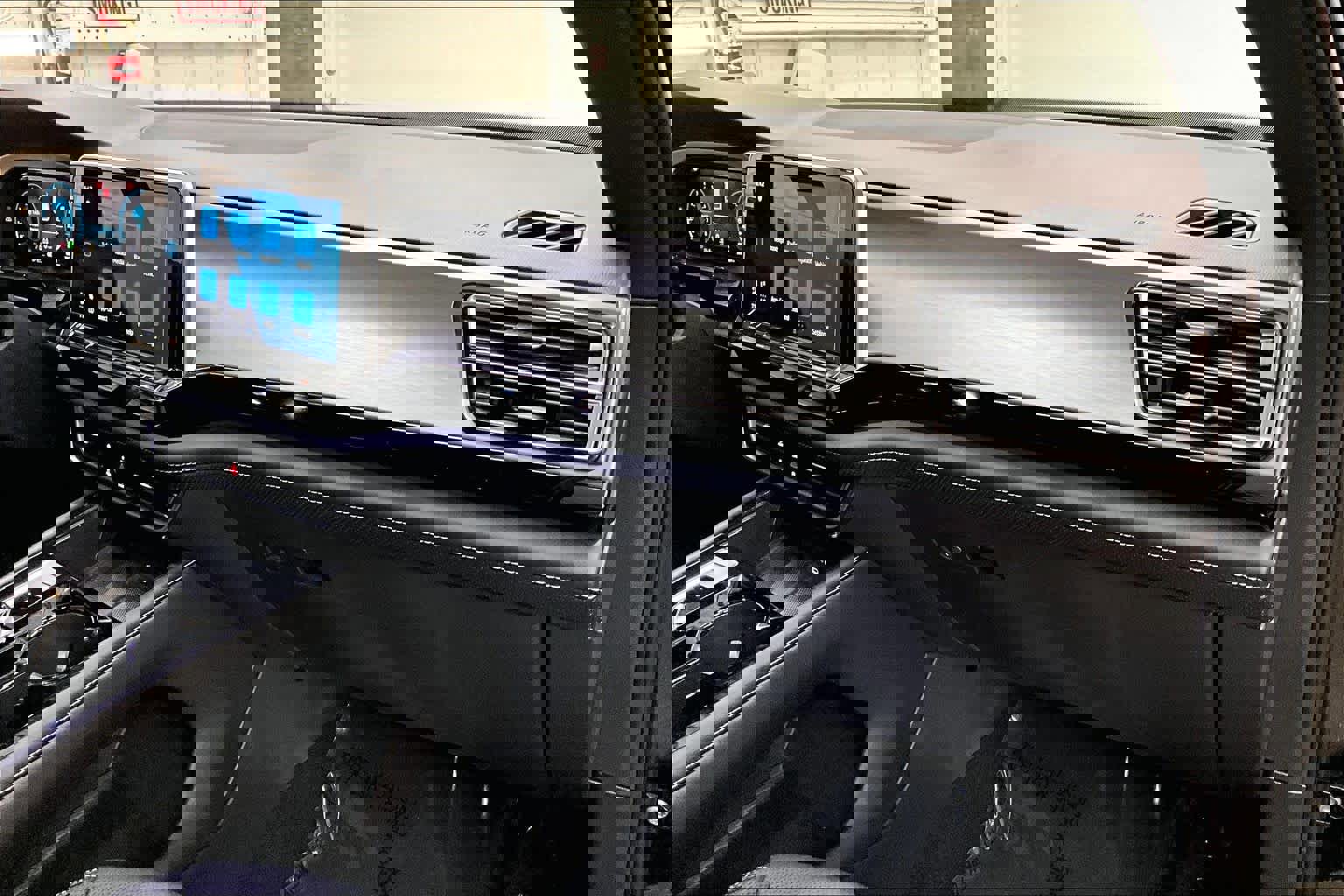 Used 2024 Volkswagen Atlas Cross Sport SE image 19