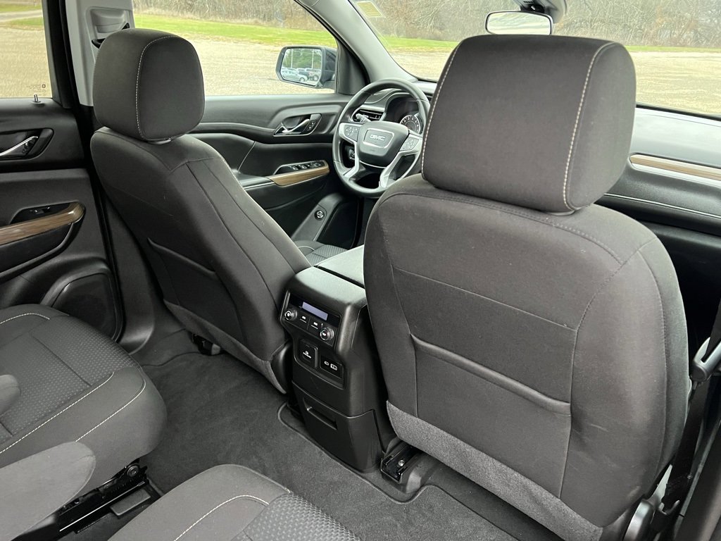 Used 2023 GMC Acadia SLE w/ Driver Convenience Package image 12