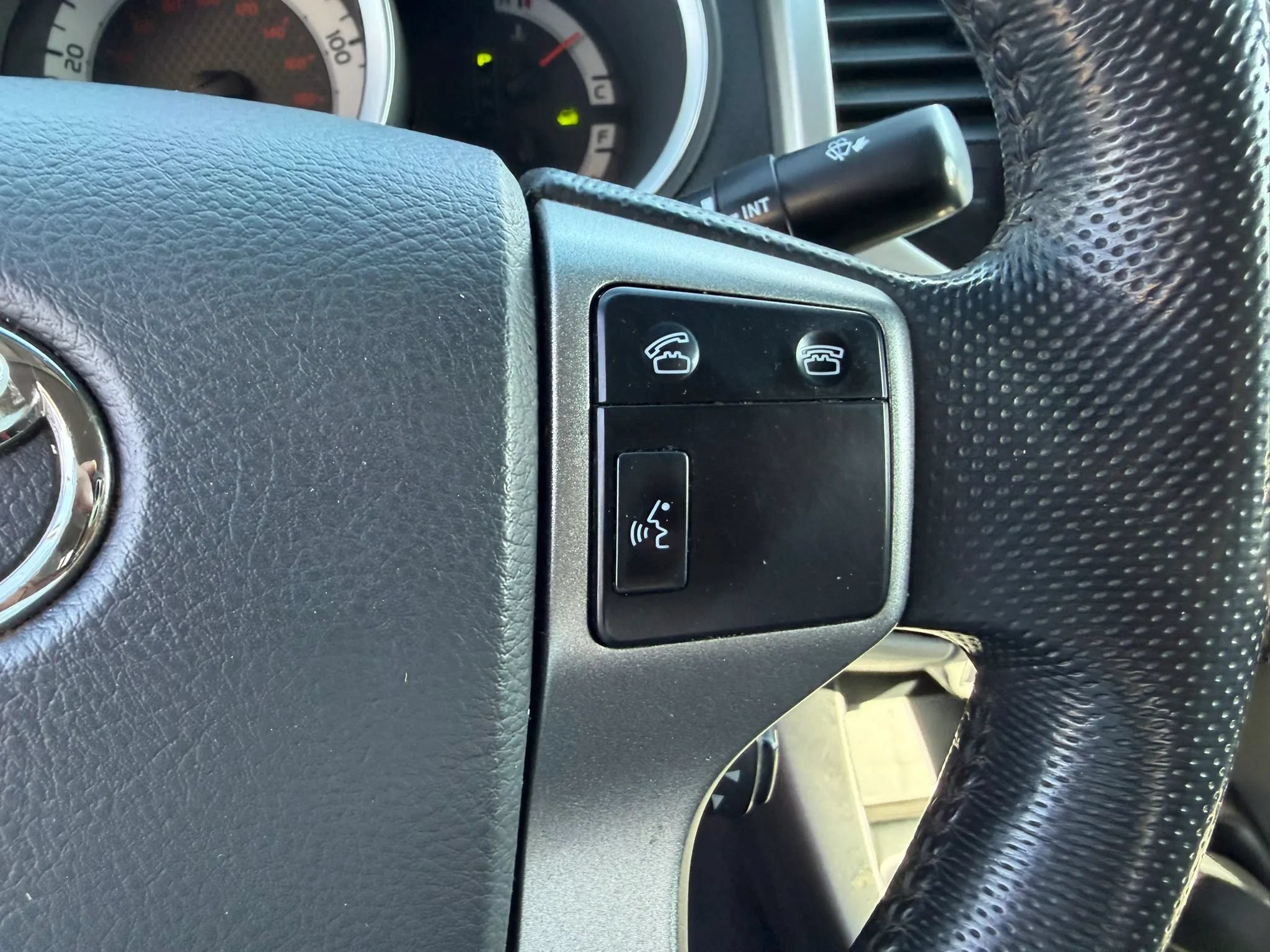 Used 2012 Toyota Tacoma 4x4 Access Cab V6 w/ TRD Off-Road Pkg image 33
