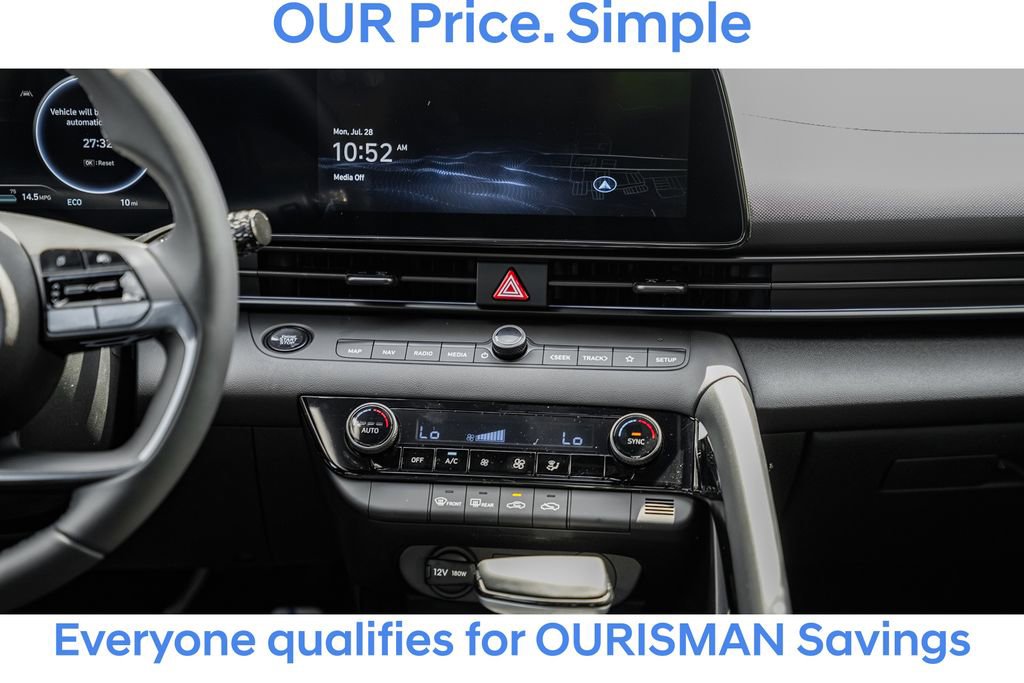 New 2025 Hyundai Elantra SEL image 18