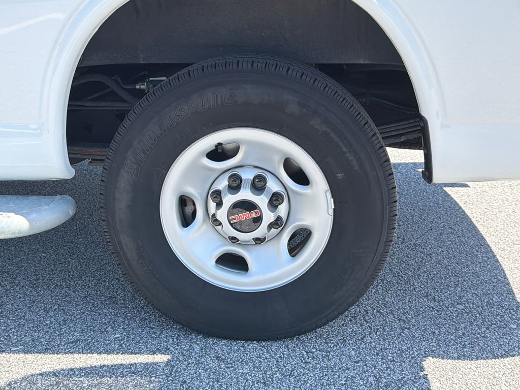 Used 2024 GMC Savana 2500 w/ Driver Convenience Package image 21