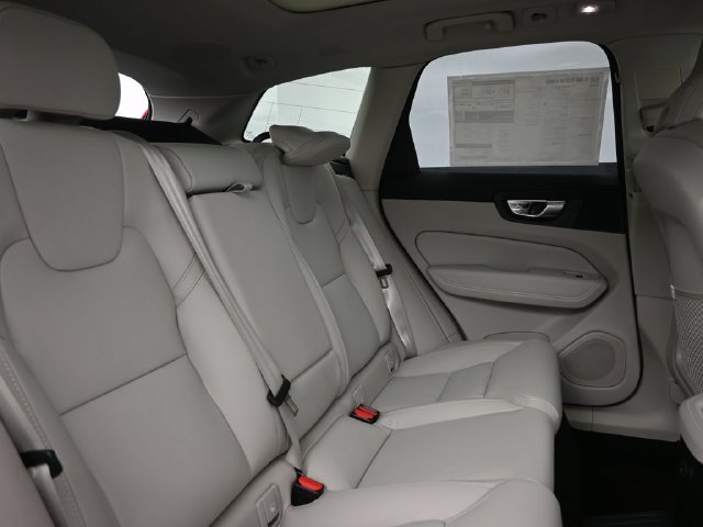 Used 2026 Volvo XC60 T8 Ultra w/ Protection Package Premier AWD/4WD image 35