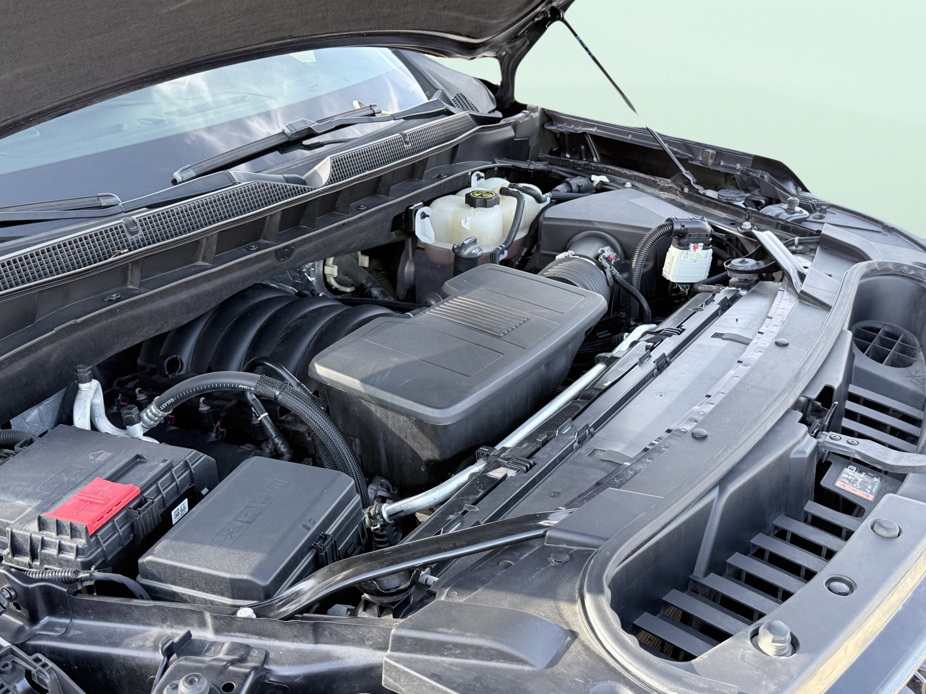 Used 2023 Chevrolet Tahoe RST w/ Luxury Package RWD image 16