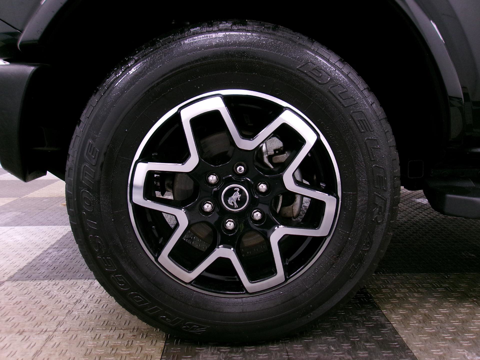 Used 2022 Ford Bronco Outer Banks image 17