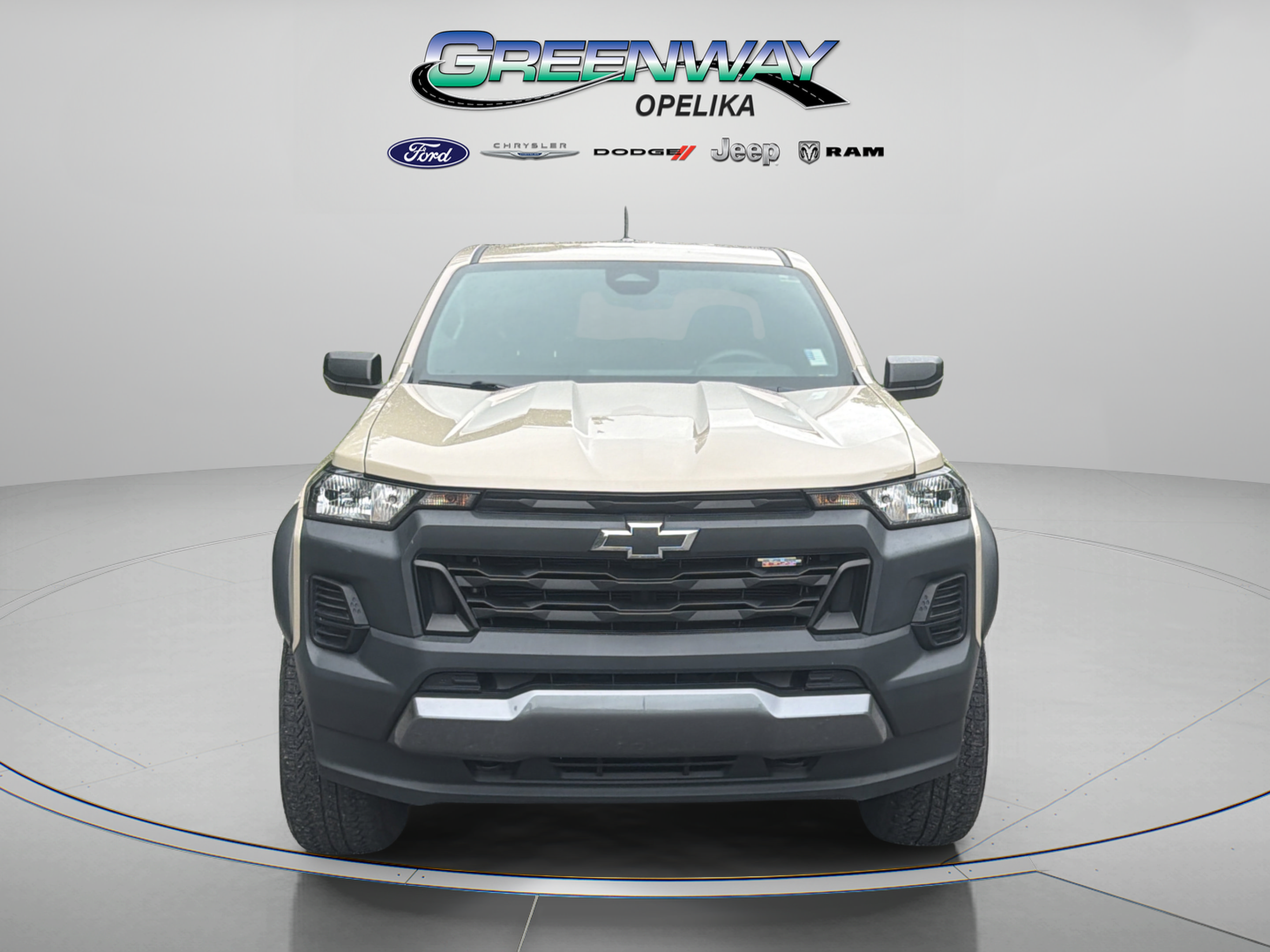 Used 2023 Chevrolet Colorado Trail Boss w/ Advanced Trailering Package AWD/4WD image 2