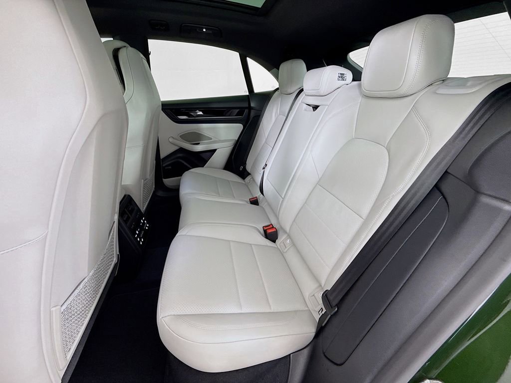 New 2026 Porsche Macan Electric image 24