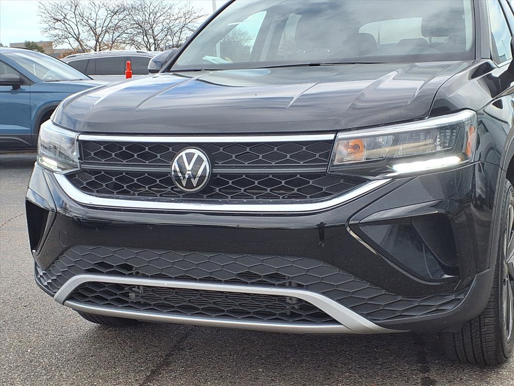 Certified 2024 Volkswagen Taos SE image 20