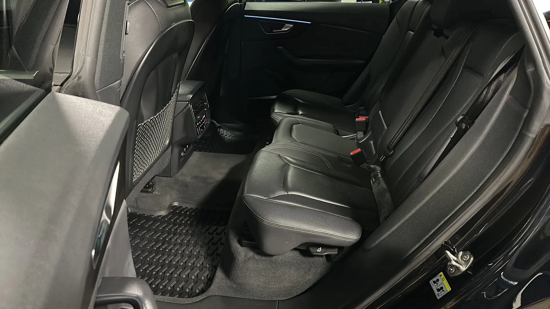 Used 2021 Audi Q8 Premium Plus w/ Premium Plus Package image 11