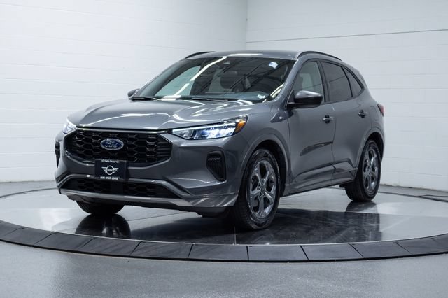 Used 2023 Ford Escape ST-Line w/ Tech Pack #1 FWD image 6