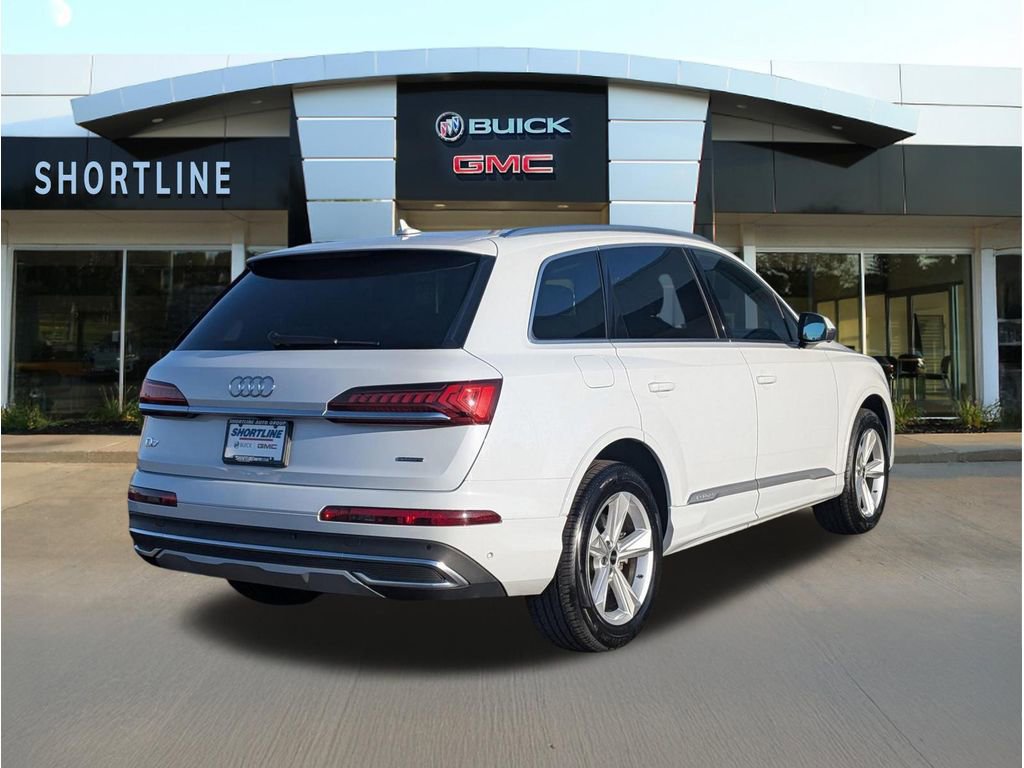 Used 2023 Audi Q7 2.0T Premium Plus w/ Premium Plus Package AWD/4WD image 3