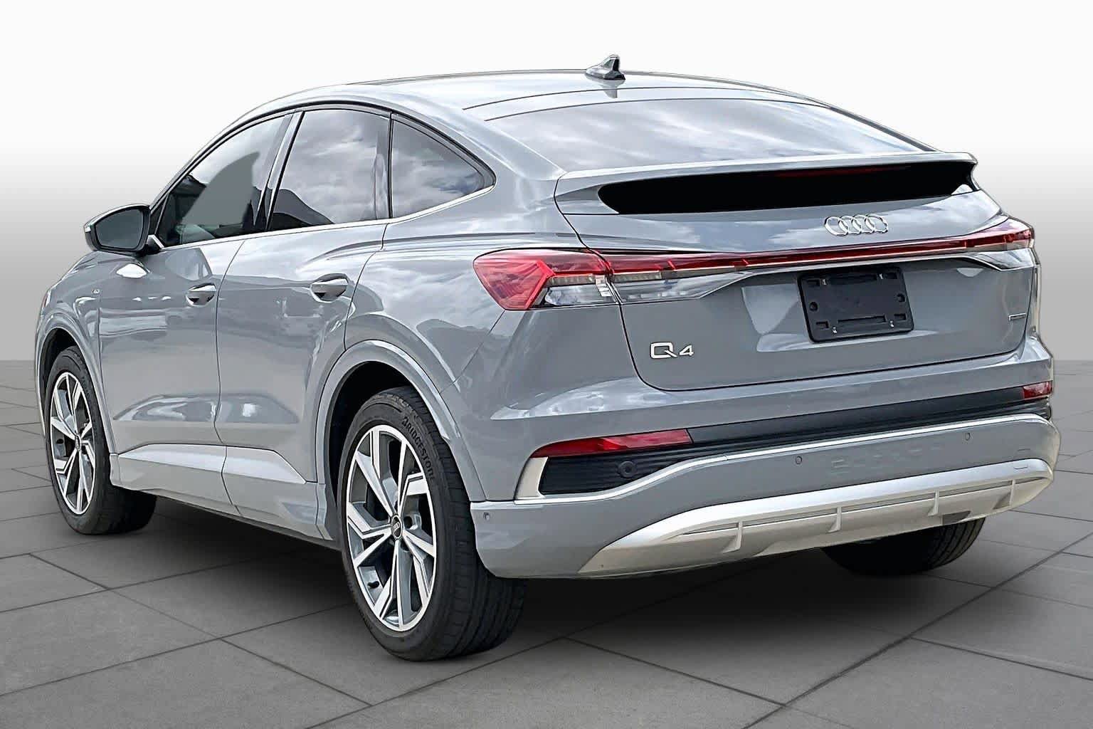 Used 2024 Audi Q4 e-tron Prestige AWD/4WD image 11