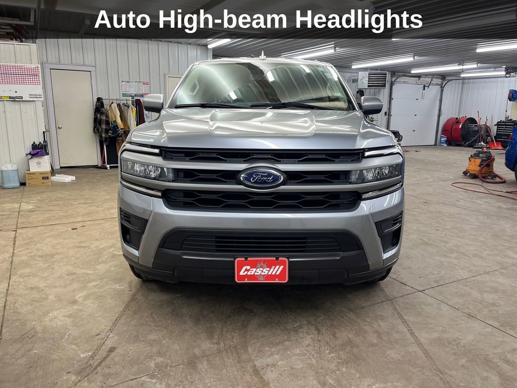 Used 2024 Ford Expedition XLT image 10