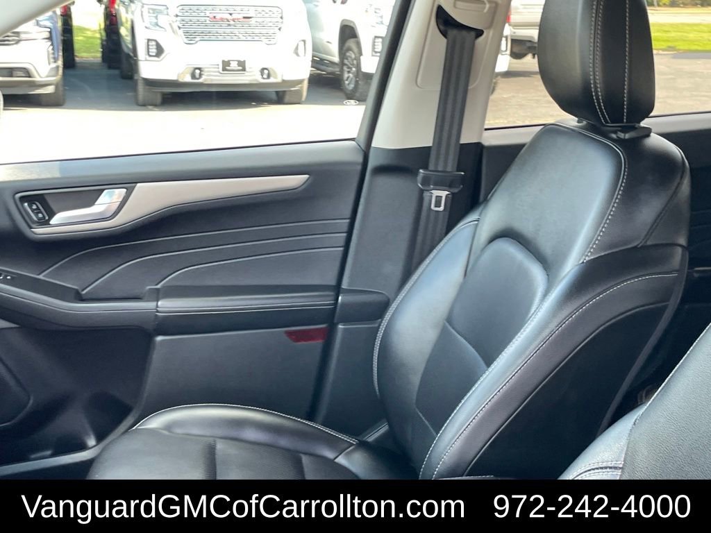 Used 2022 Ford Escape SEL image 36