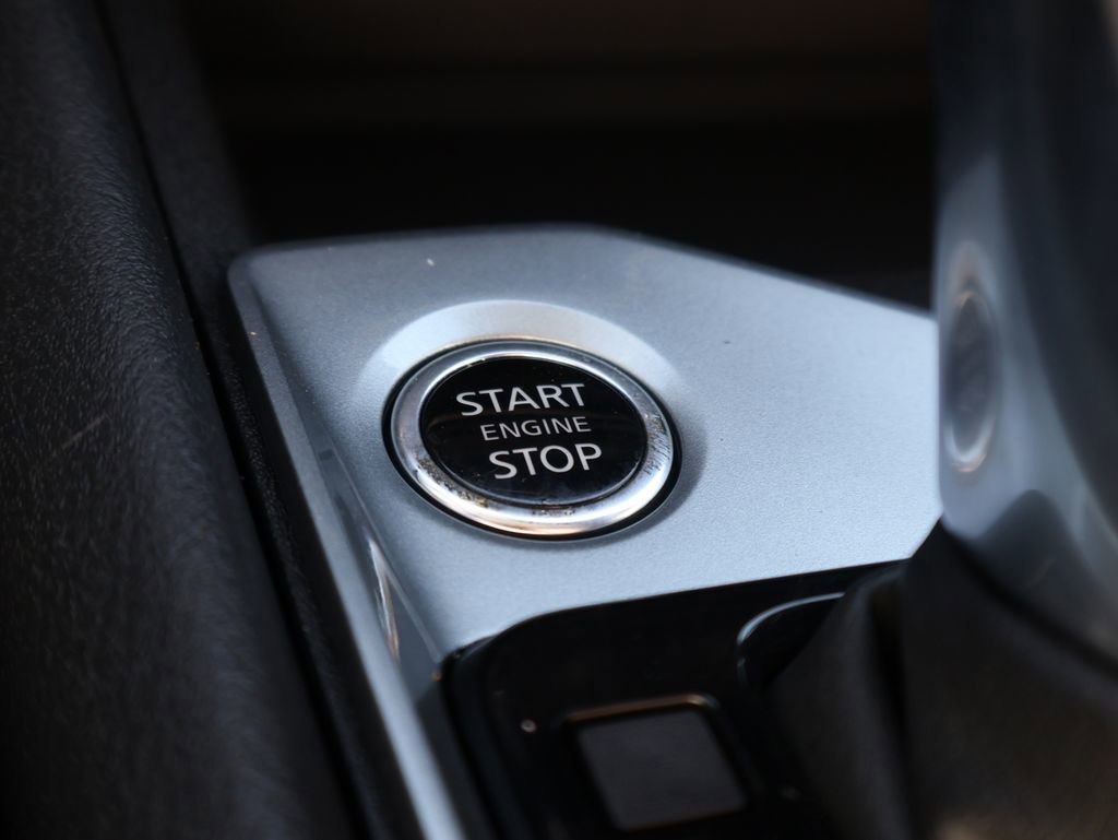 Used 2025 Nissan Altima 2.5 SV FWD image 31