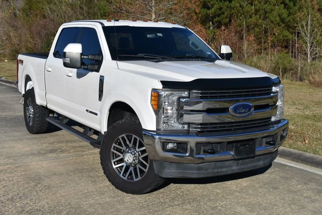 Used 2017 Ford F250 Lariat w/ Lariat Value Package image 2