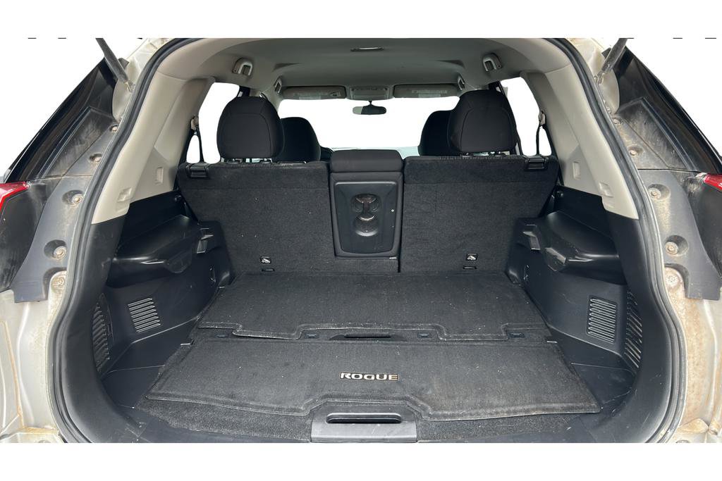Used 2017 Nissan Rogue SV AWD/4WD image 9