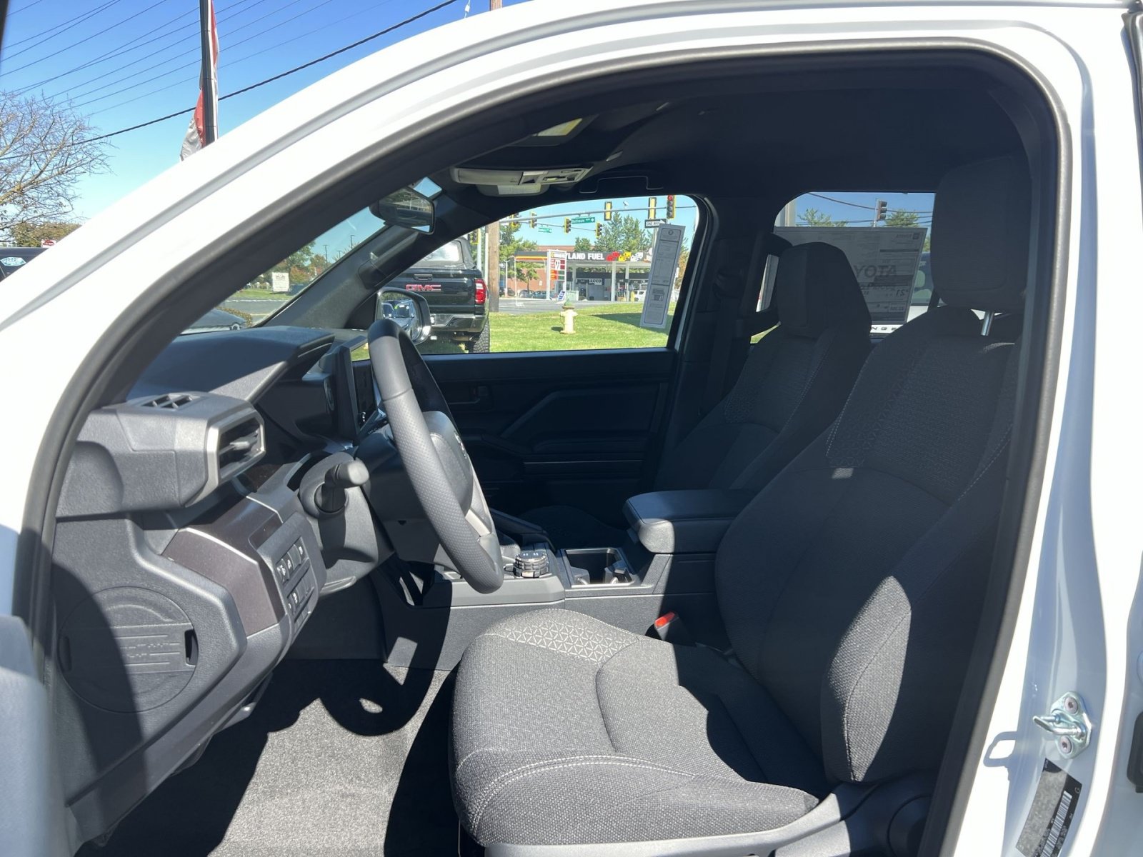 New 2026 Toyota 4Runner SR5 AWD/4WD image 13
