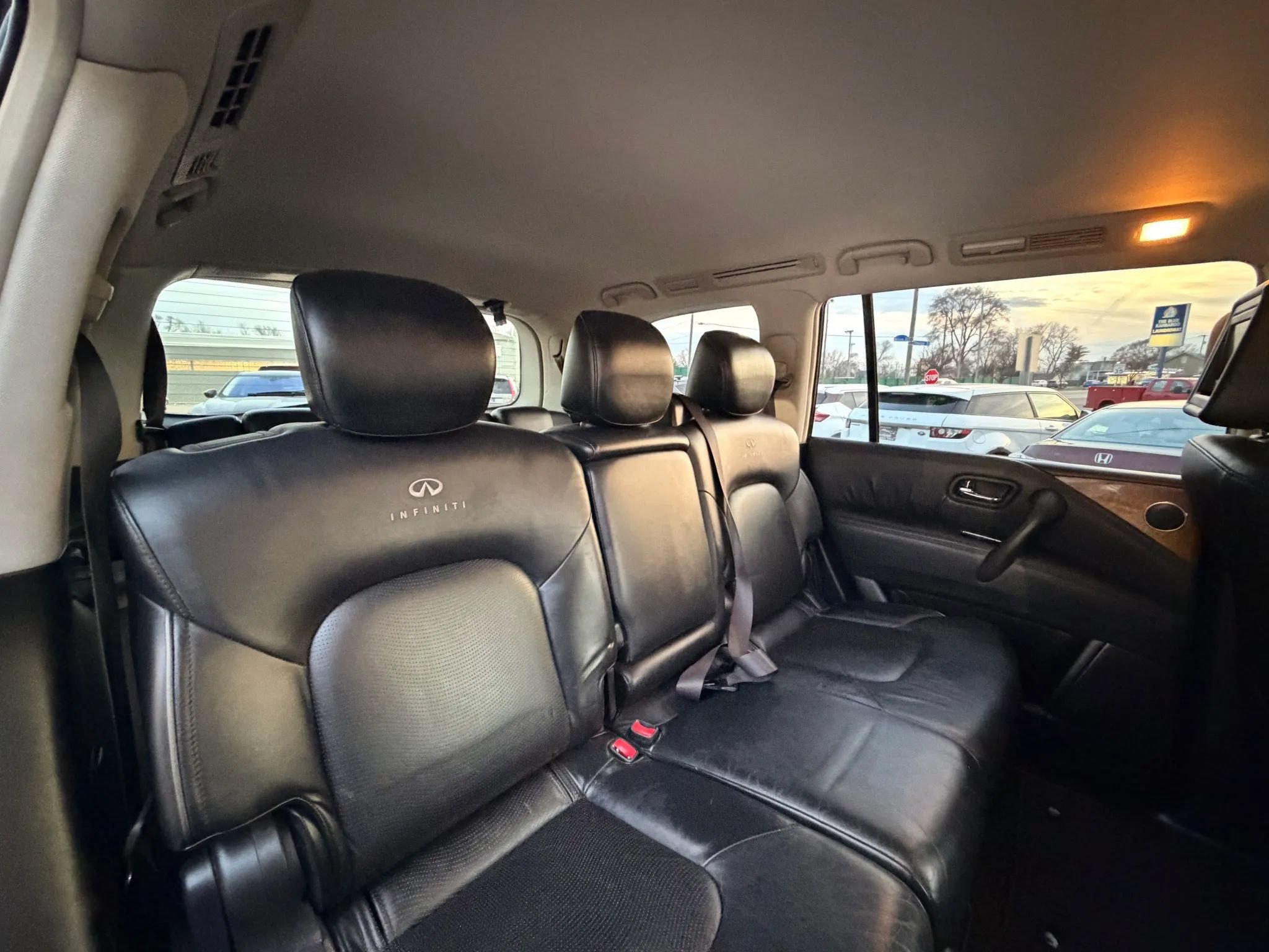 Used 2011 INFINITI QX56 4WD w/ Theater Pkg image 25