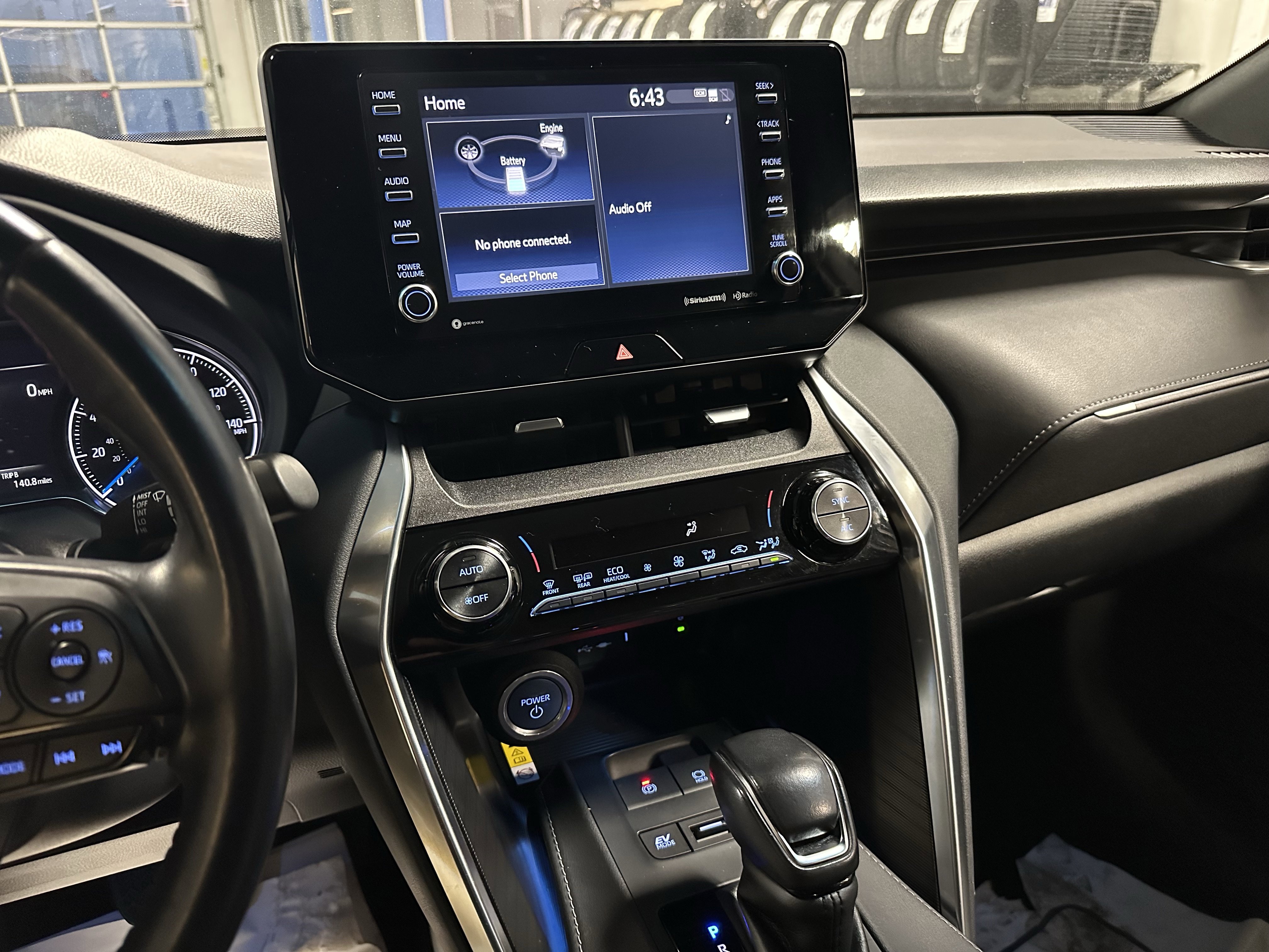 Used 2021 Toyota Venza XLE w/ Carpet Mat Package (TMS) image 11