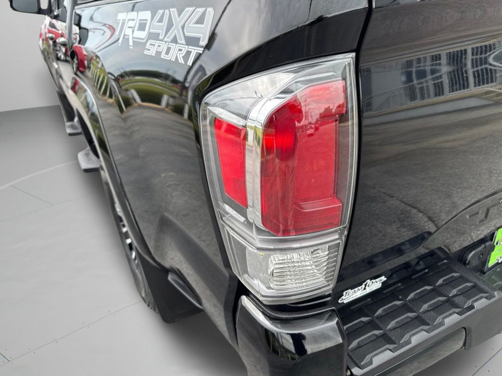 Used 2023 Toyota Tacoma TRD Sport AWD/4WD image 32