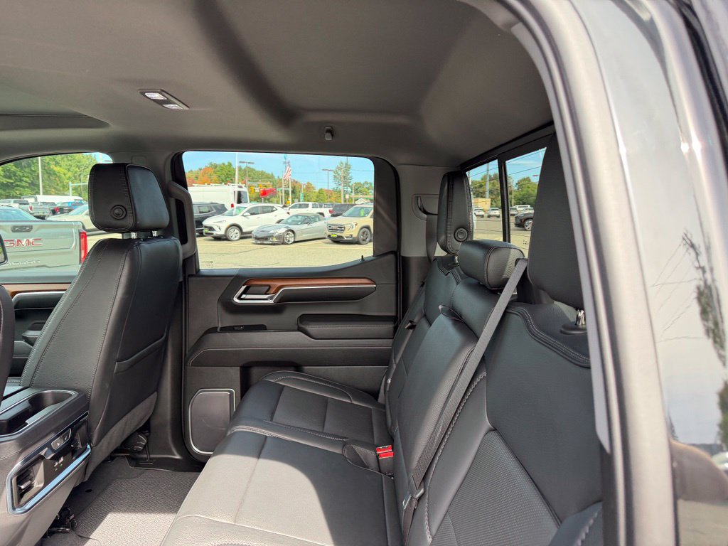 Used 2023 GMC Sierra 1500 Denali w/ Denali Reserve Package AWD/4WD image 13