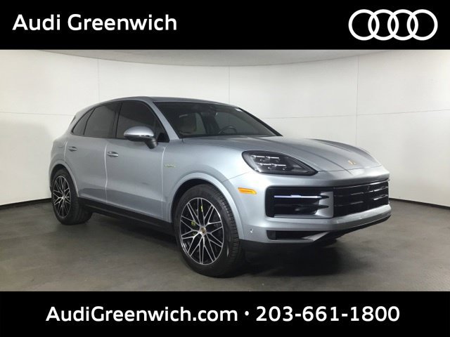 Used 2025 Porsche Cayenne S AWD/4WD image 1