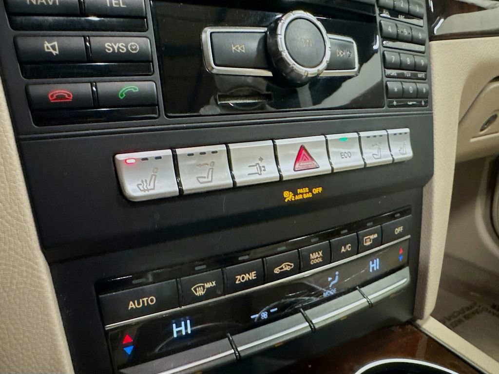 Used 2015 Mercedes-Benz E 400 Cabriolet image 25