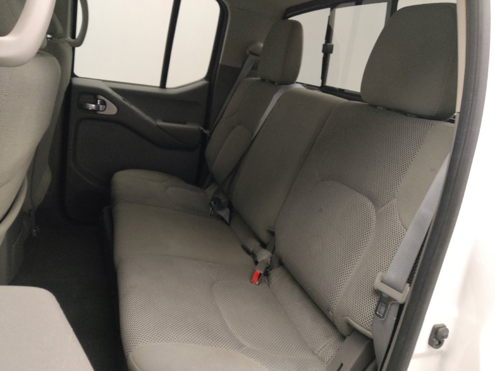 Used 2019 Nissan Frontier SV image 18