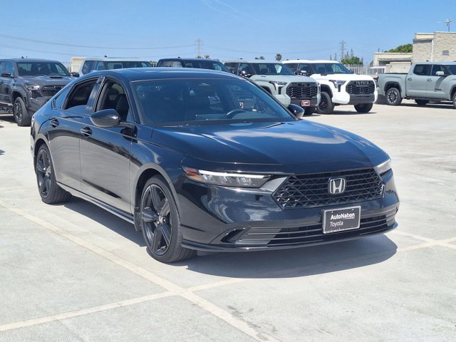 Used 2024 Honda Accord Sport image 3