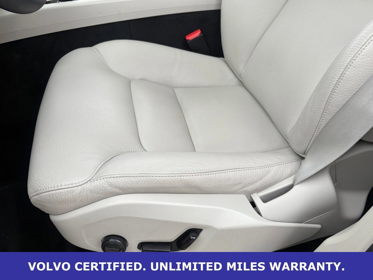 Certified 2024 Volvo XC60 B5 Core w/ Protection Package Premier image 30