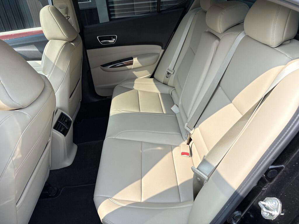 Used 2018 Acura TLX image 11