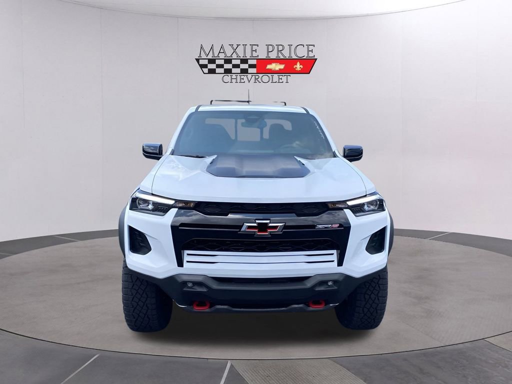 New 2025 Chevrolet Colorado ZR2 w/ Midnight Edition image 2
