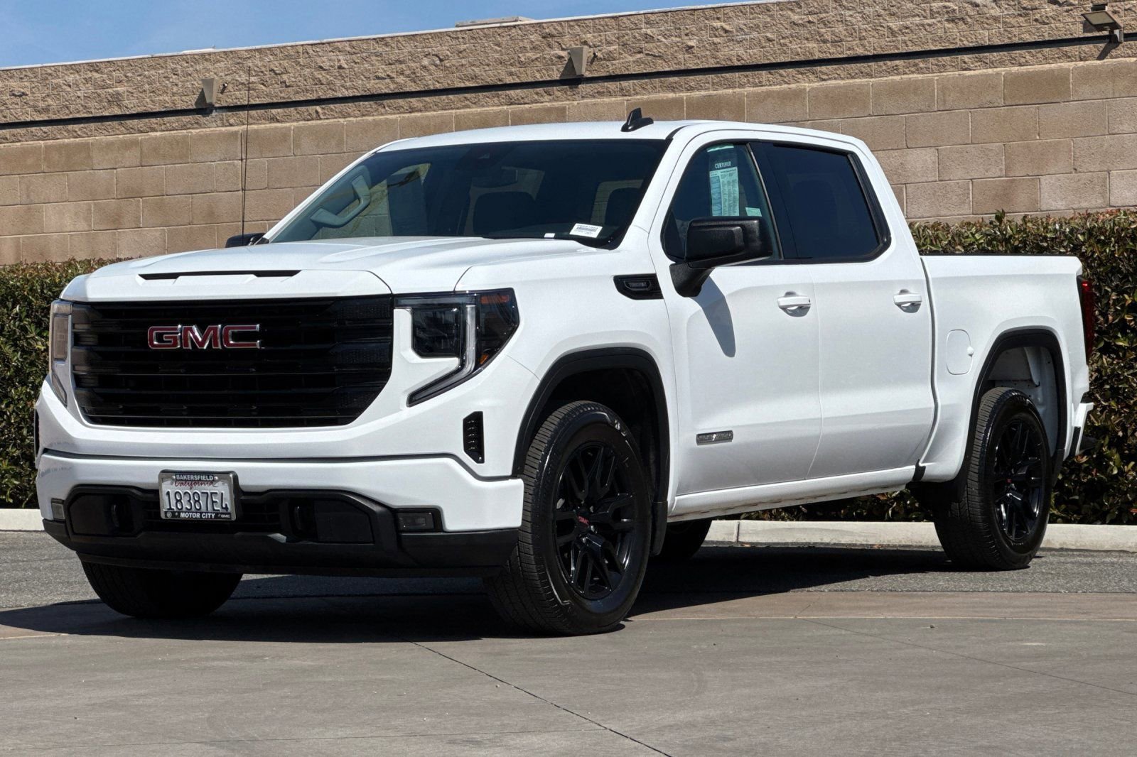 Certified 2025 GMC Sierra 1500 Elevation RWD image 8