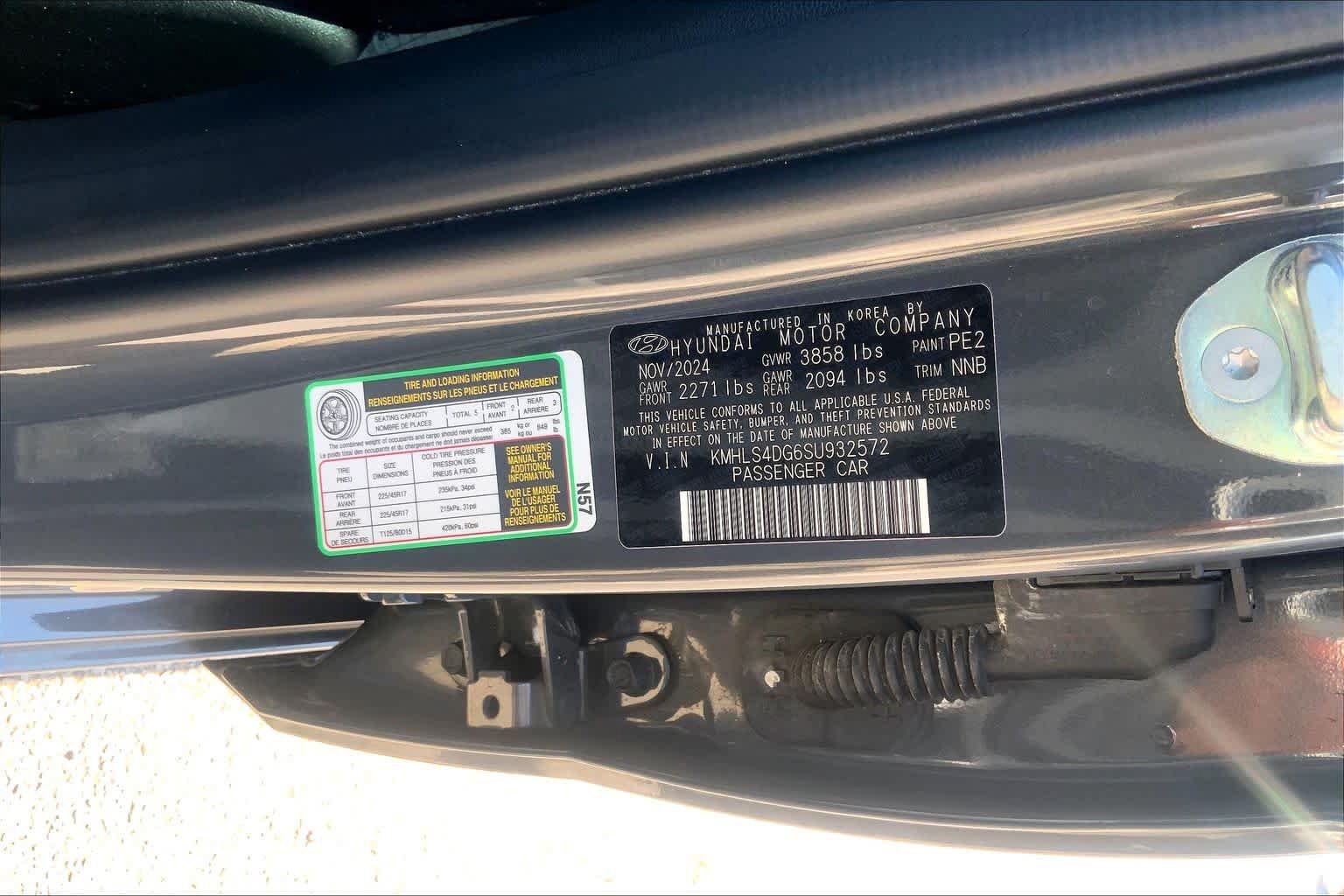 Used 2025 Hyundai Elantra SEL FWD image 32