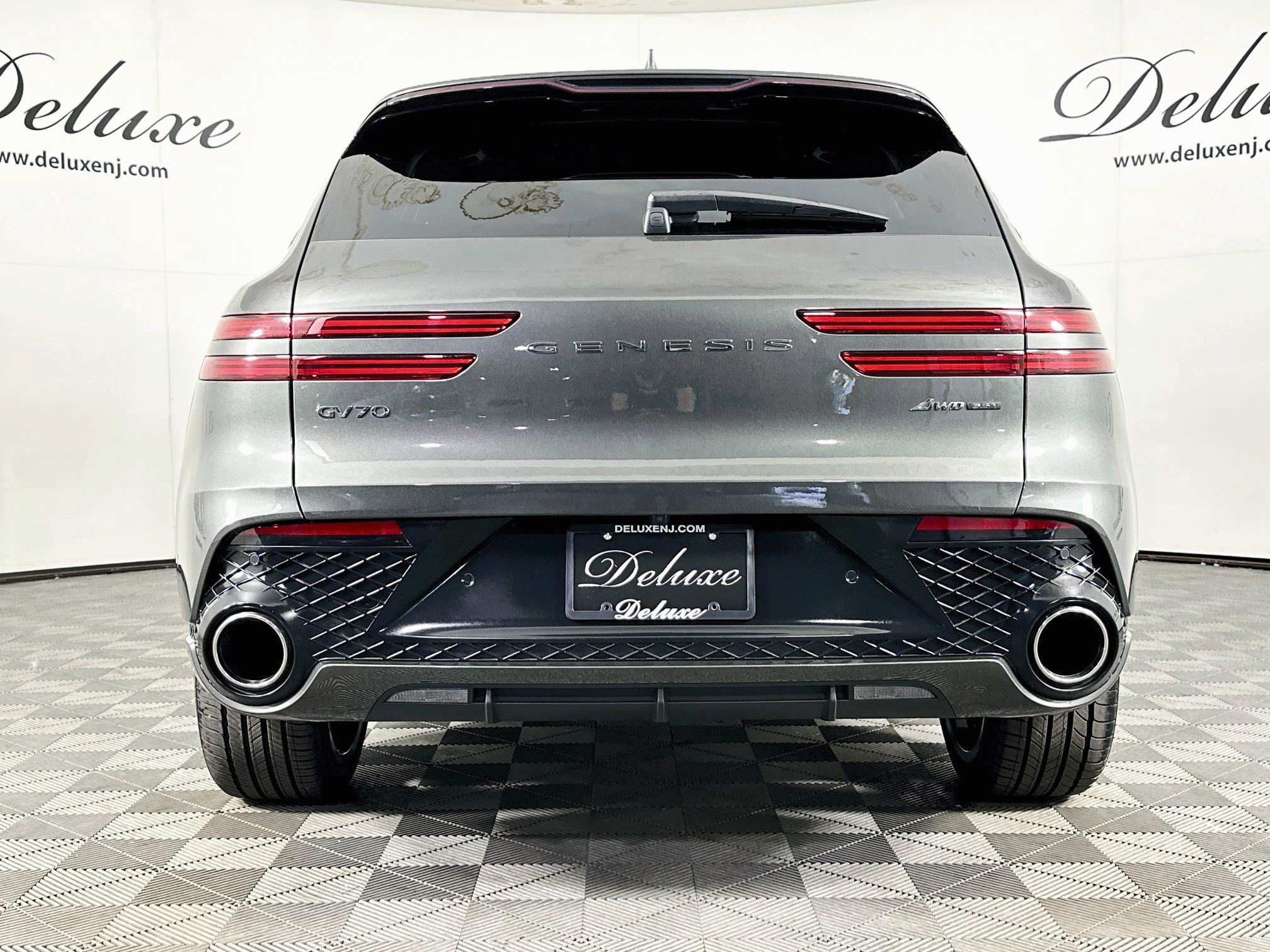 Used 2025 Genesis GV70 3.5T Sport w/ Sport Advanced Package AWD/4WD image 5