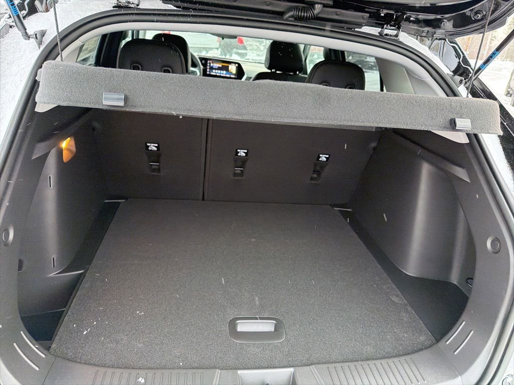 New 2026 Chevrolet Trax LT w/ Driver Confidence Package image 25